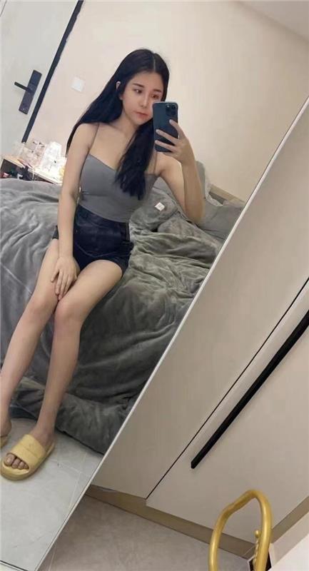 美女晓琴，尝鲜好爽