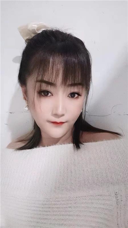 哈尔滨丰满小美女，草的舒服