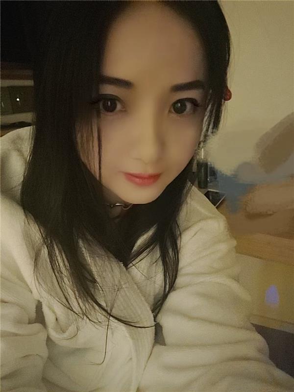 美人大胸小妹妹