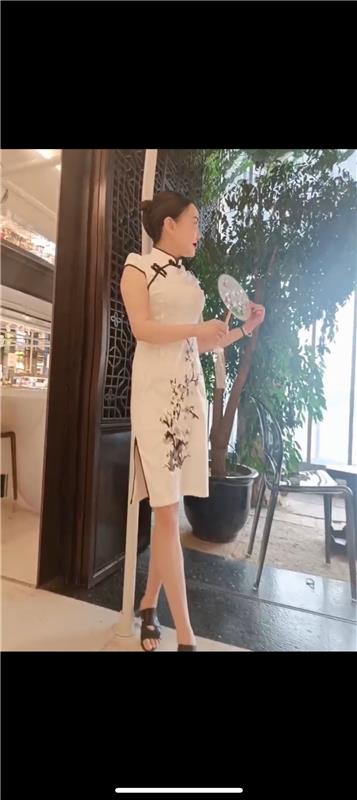 风骚气质大胸美妇