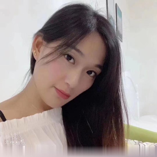 苗条莉莉..