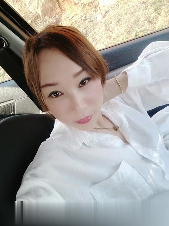 红牌楼服务系淑女